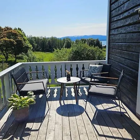 Stabburet Pa Balsnes Gard Apartment Hitra Exterior photo